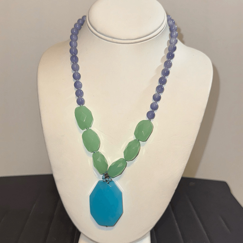 Talbots Chunky Blue Quartz Pendant Green & Purple Stone Beaded Necklace - Picture 4 of 4